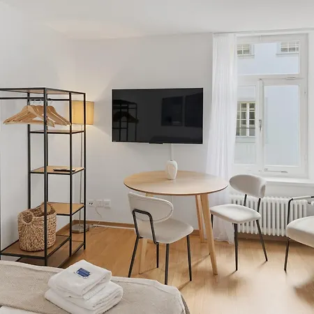 Cozy In The Heart Of - Stork 32 *